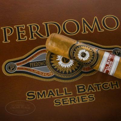 Perdomo Small Batch Series Connecticut Toro Especial-www.cigarplace.biz-31