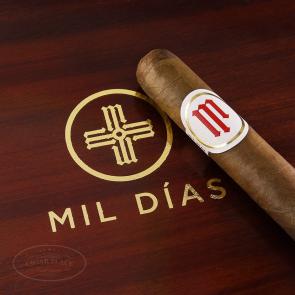 Crowned Heads Mil Dias Double Robusto Cigars-www.cigarplace.biz-21